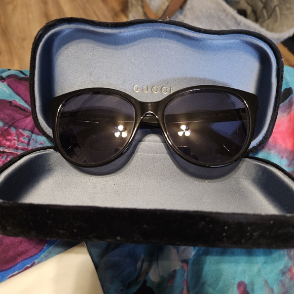 Authentic GUCCI GG0631S SUNGLASSES - Picture 8 of 16